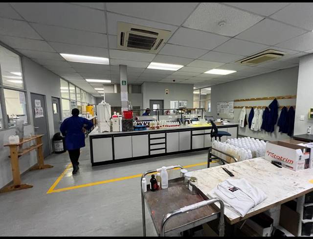 WAREHOUSE FOR SALE IN CAMPSDRIFT